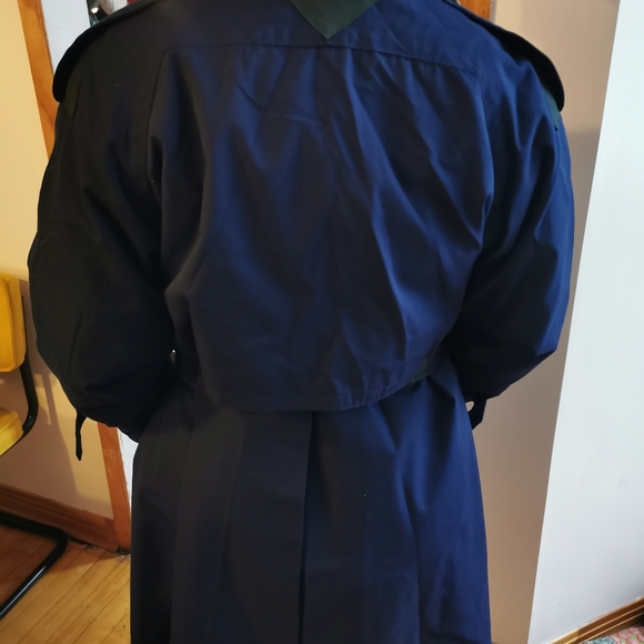 Vintage trench coat - Picture 3 of 8